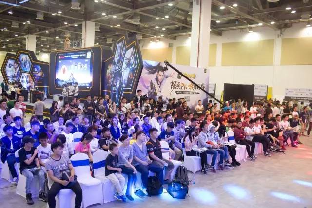 面前公开讨 面前公开讨